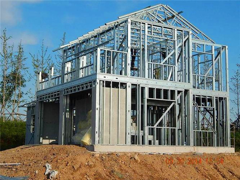 正在搭建的轻钢别墅 正在搭建的轻钢别墅