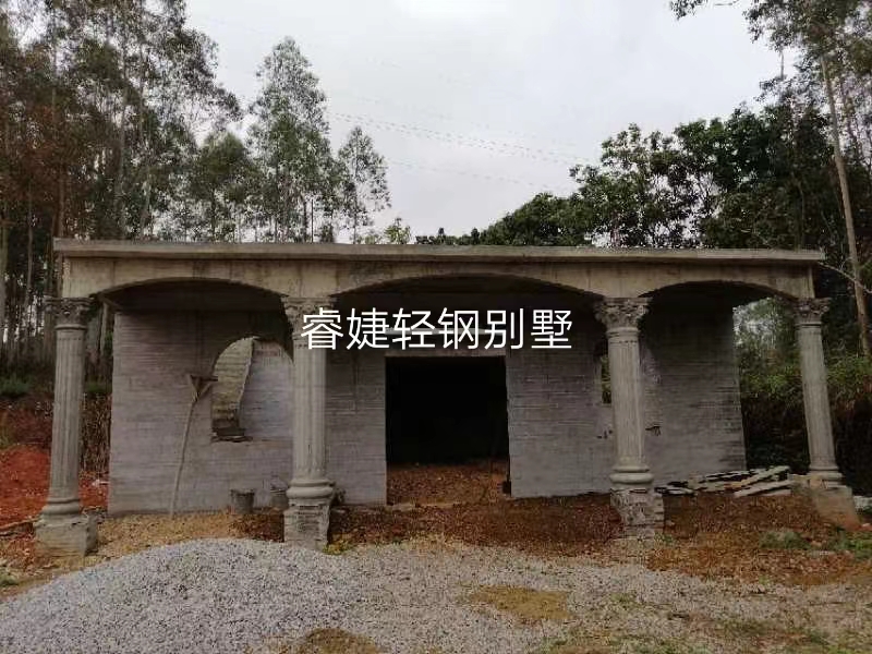 传统房屋楼顶加盖轻钢别墅房设计