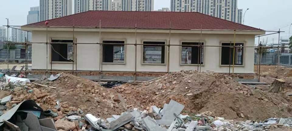 轻钢别墅的屋顶可以承受大雪吗？