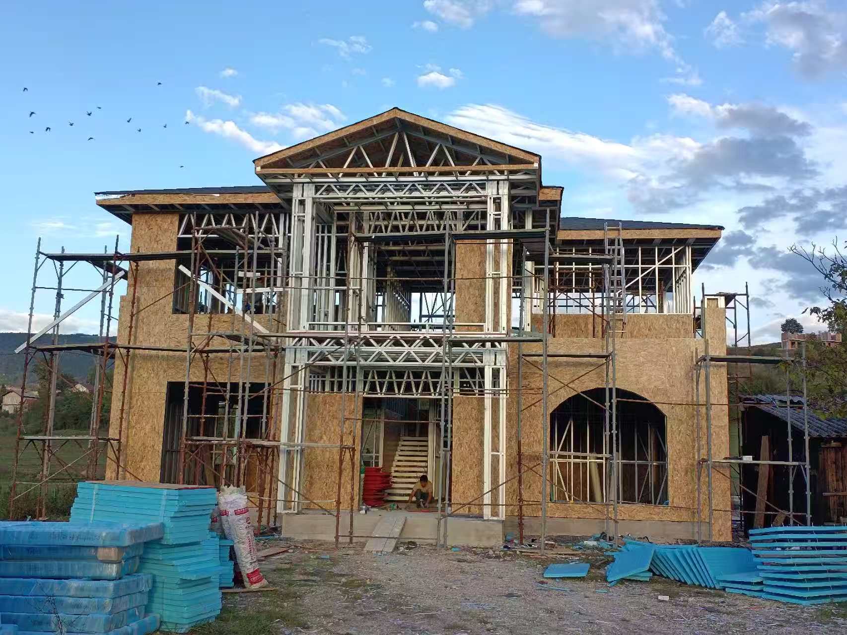 睿婕轻钢别墅公司在柬埔寨搭建的轻钢别墅 睿婕轻钢别墅公司在柬埔寨搭建的轻钢别墅