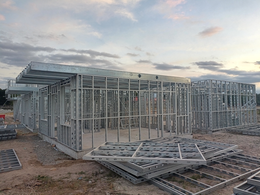 冷弯薄壁型钢房屋防腐处理技术全解析：从工艺到应用，延长寿命30年的科学方案